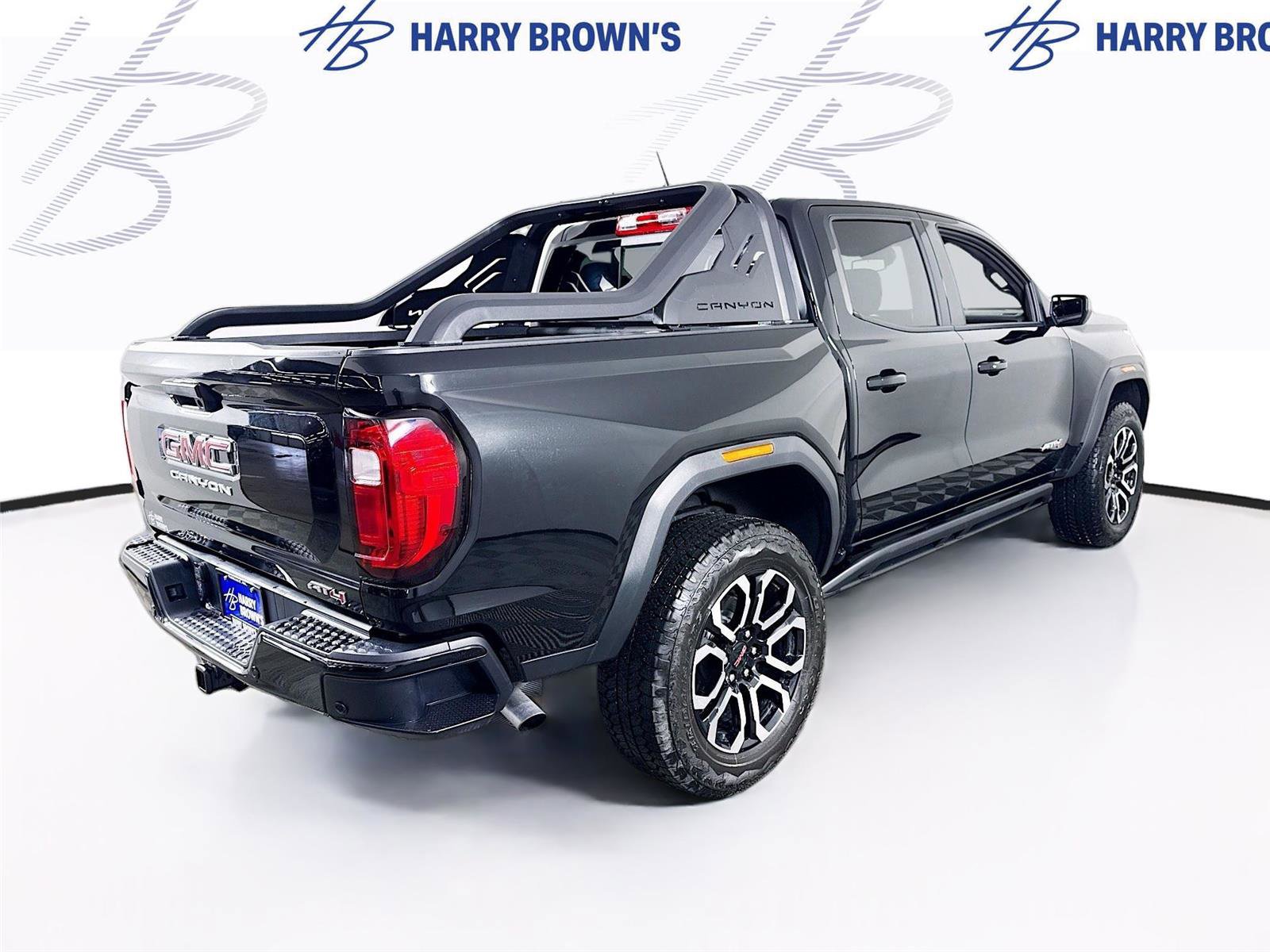 Used 2025 GMC Canyon AT4 w/ Nightfall Edition image 30