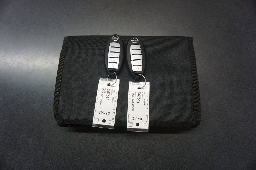 Used 2023 Nissan Altima 2.5 SR w/ SR Premium Package FWD image 18