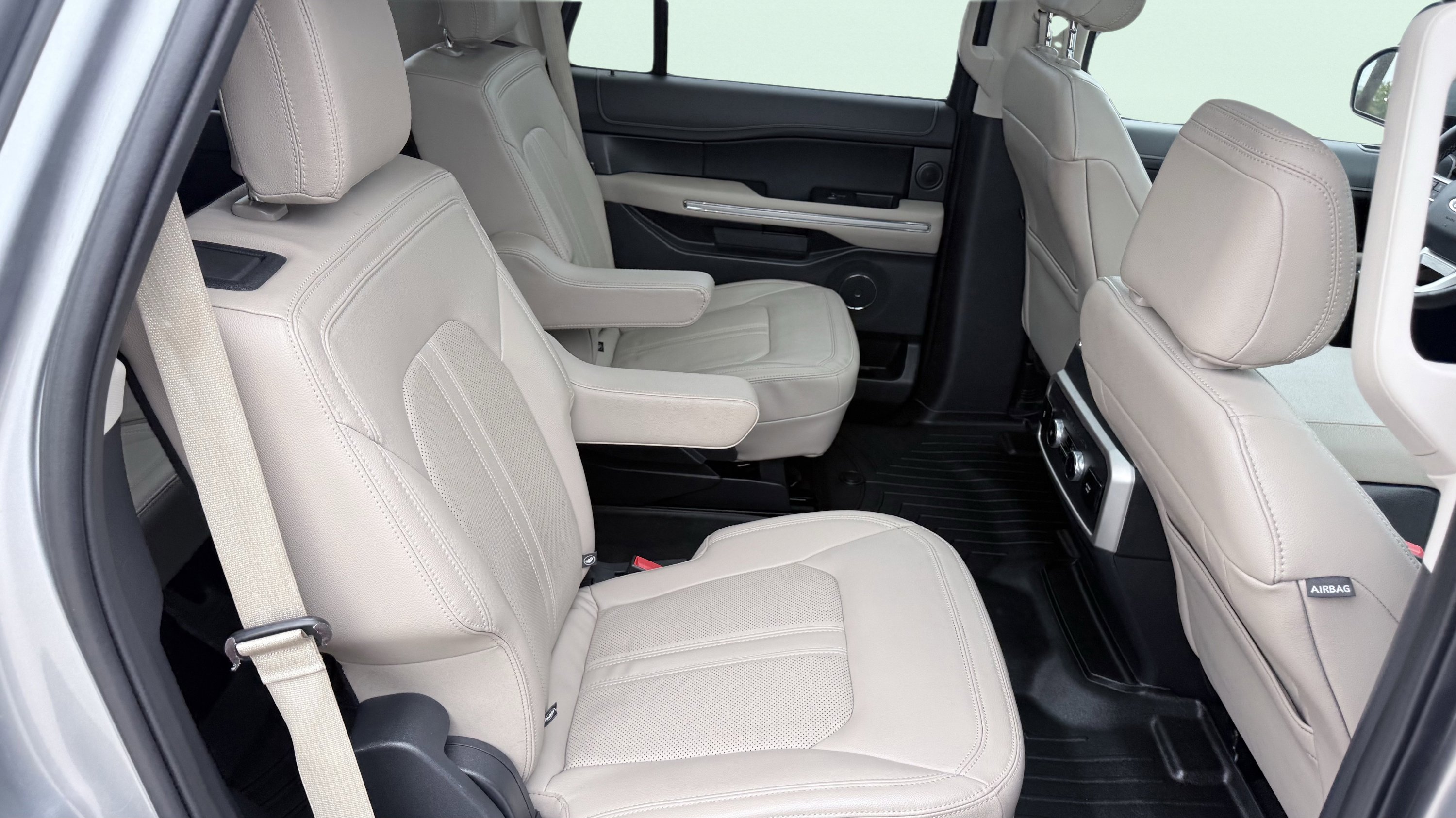 Used 2023 Ford Expedition Limited RWD image 44