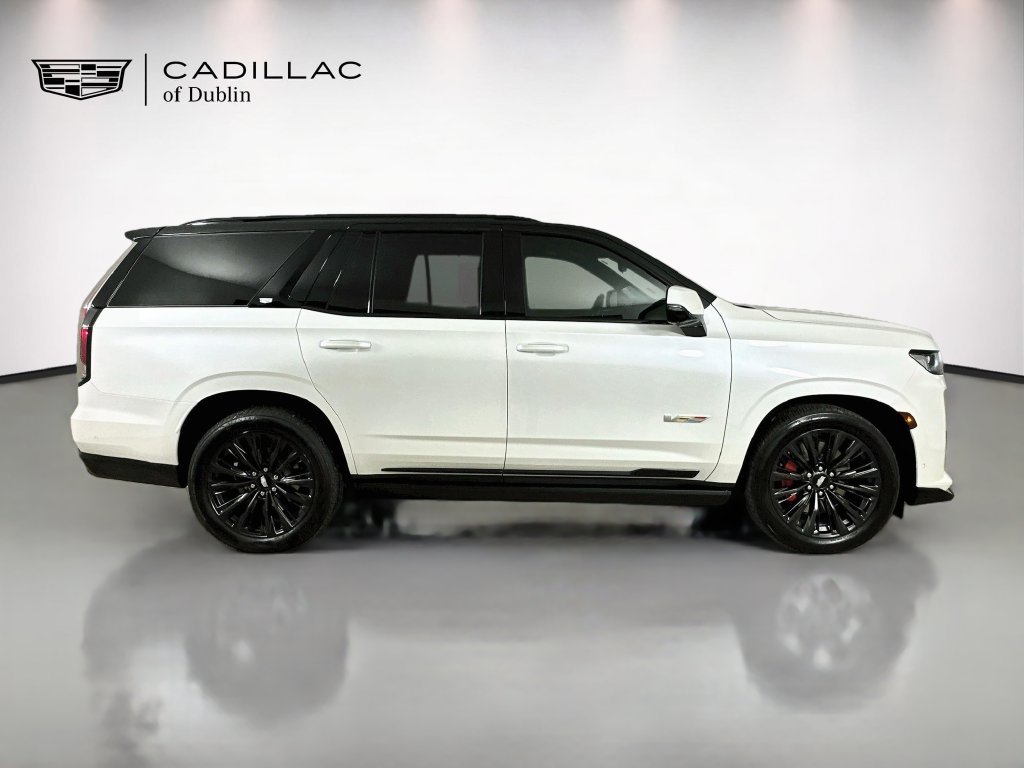 Certified 2024 Cadillac Escalade V w/ LPO, ONYX Package AWD/4WD image 4