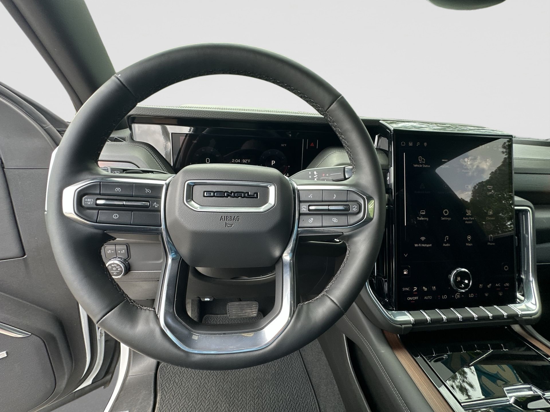 Certified 2025 GMC Yukon XL Denali AWD/4WD image 11
