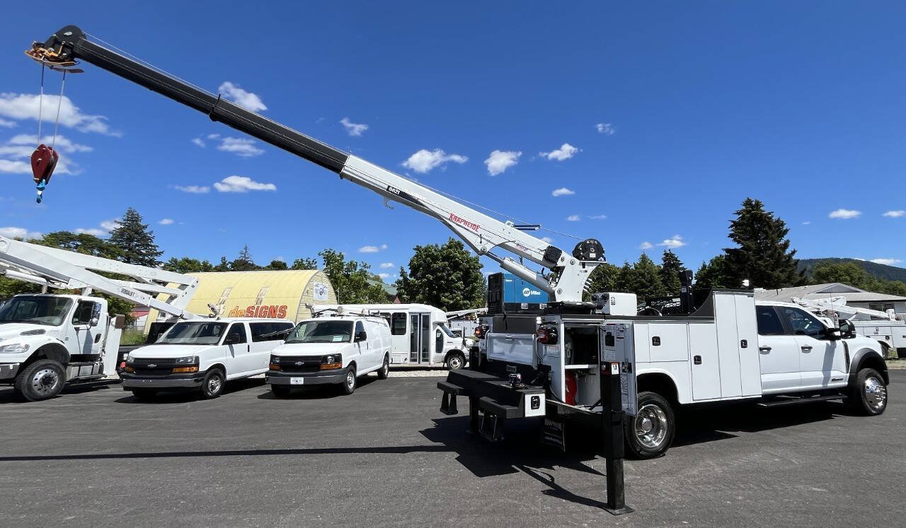 Used 2025 Ford F550 4x4 Crew Cab Super Duty image 44