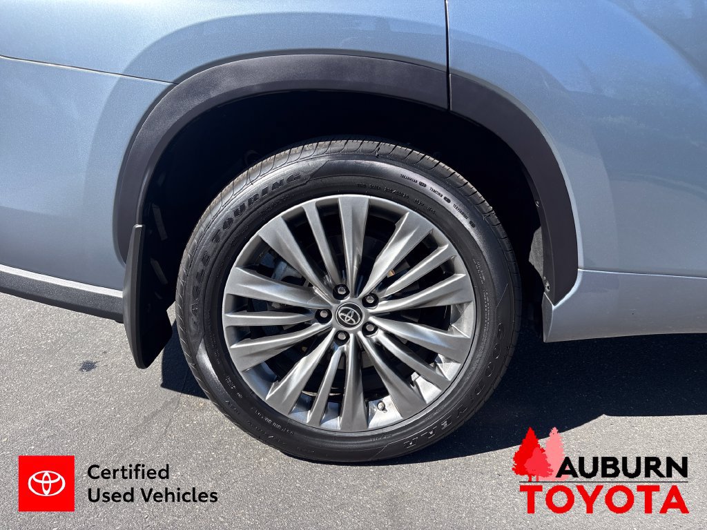 Used 2022 Toyota Highlander Platinum AWD/4WD image 27