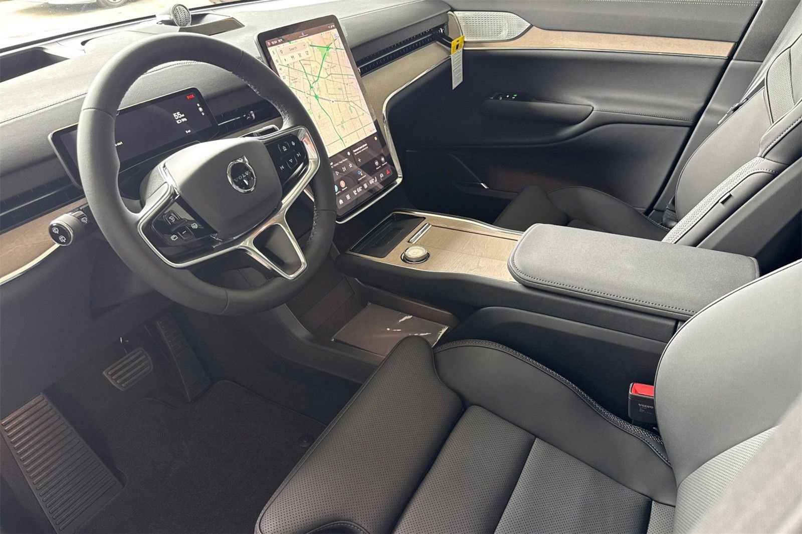 New 2025 Volvo EX90 Ultra w/ Protection Package Premier image 11