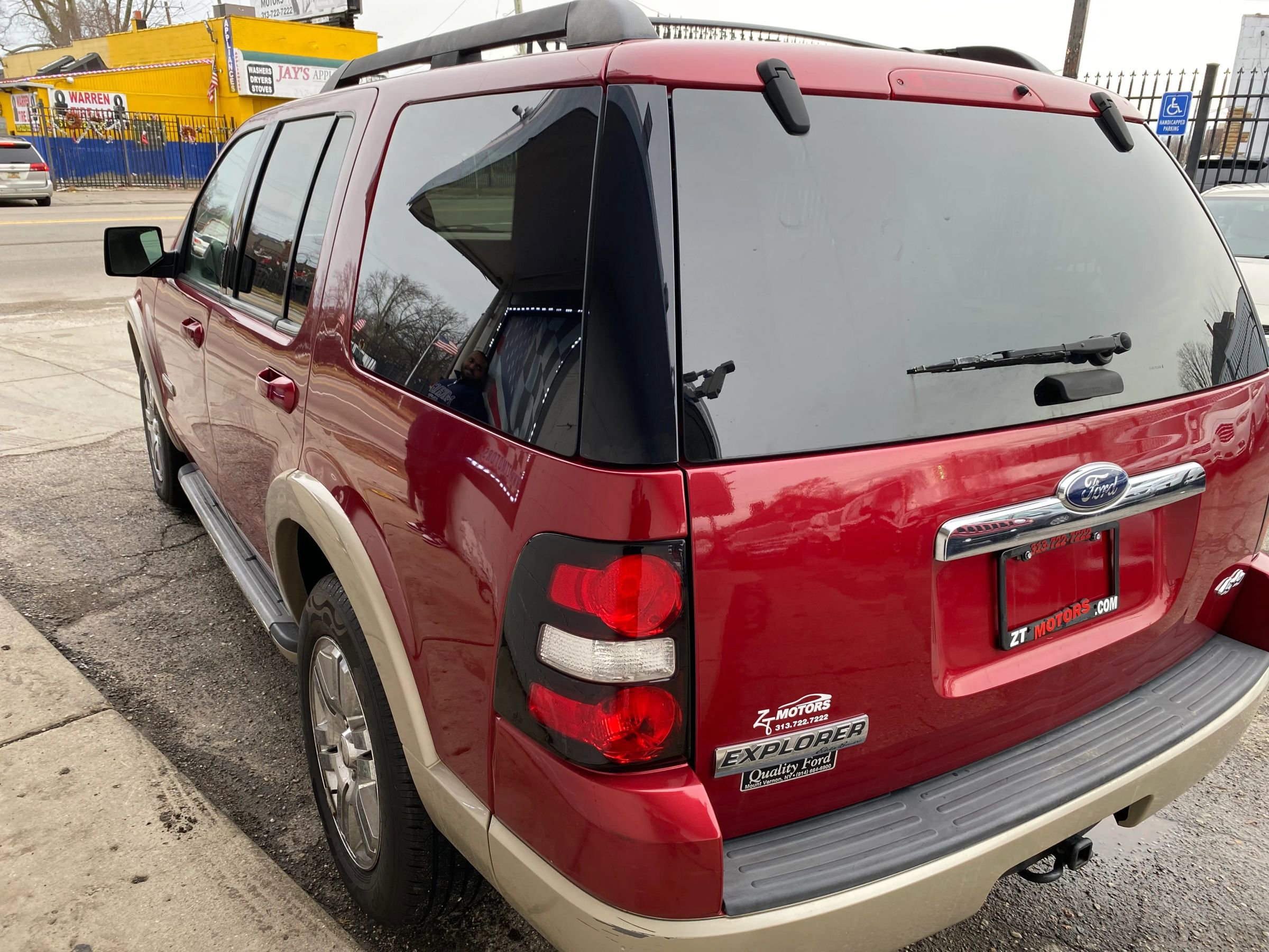 Used 2008 Ford Explorer Eddie Bauer AWD/4WD image 2
