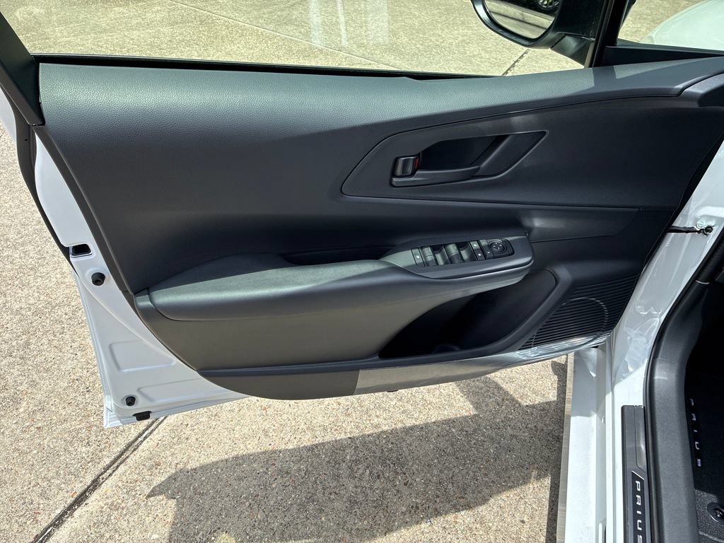 New 2026 Toyota Prius Plug-In Hybrid FWD image 14