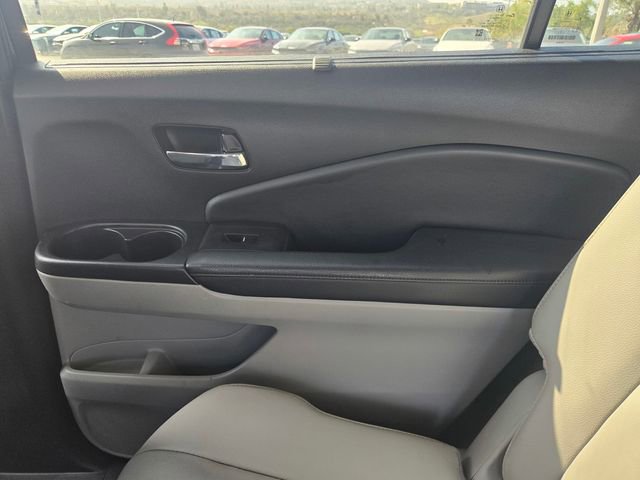 Used 2019 Honda Pilot Touring image 14