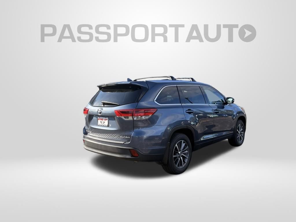 Used 2019 Toyota Highlander XLE image 6