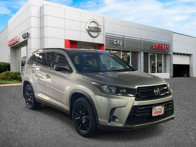 Used 2019 Toyota Highlander SE