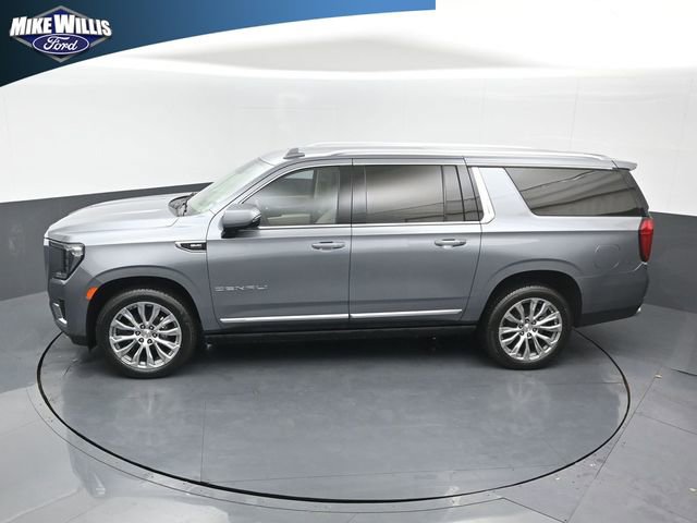 Used 2022 GMC Yukon XL Denali image 12