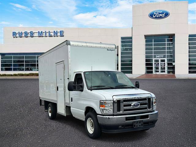 Used 2025 Ford E-350 and Econoline 350 Super Duty w/ Driver's Safety Package RWD image 1
