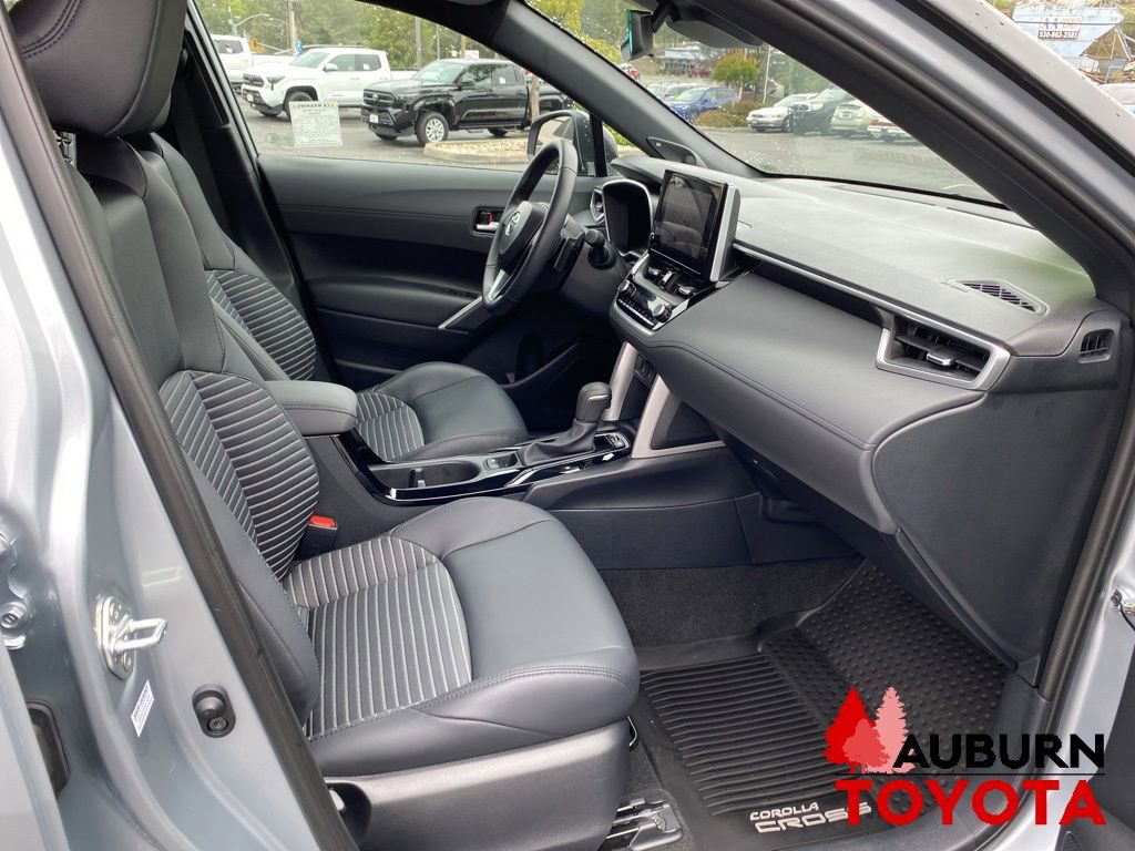 Used 2024 Toyota Corolla Cross AWD Hybrid w/ Convenience Package image 16