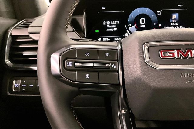 Used 2025 GMC Acadia AT4 image 24