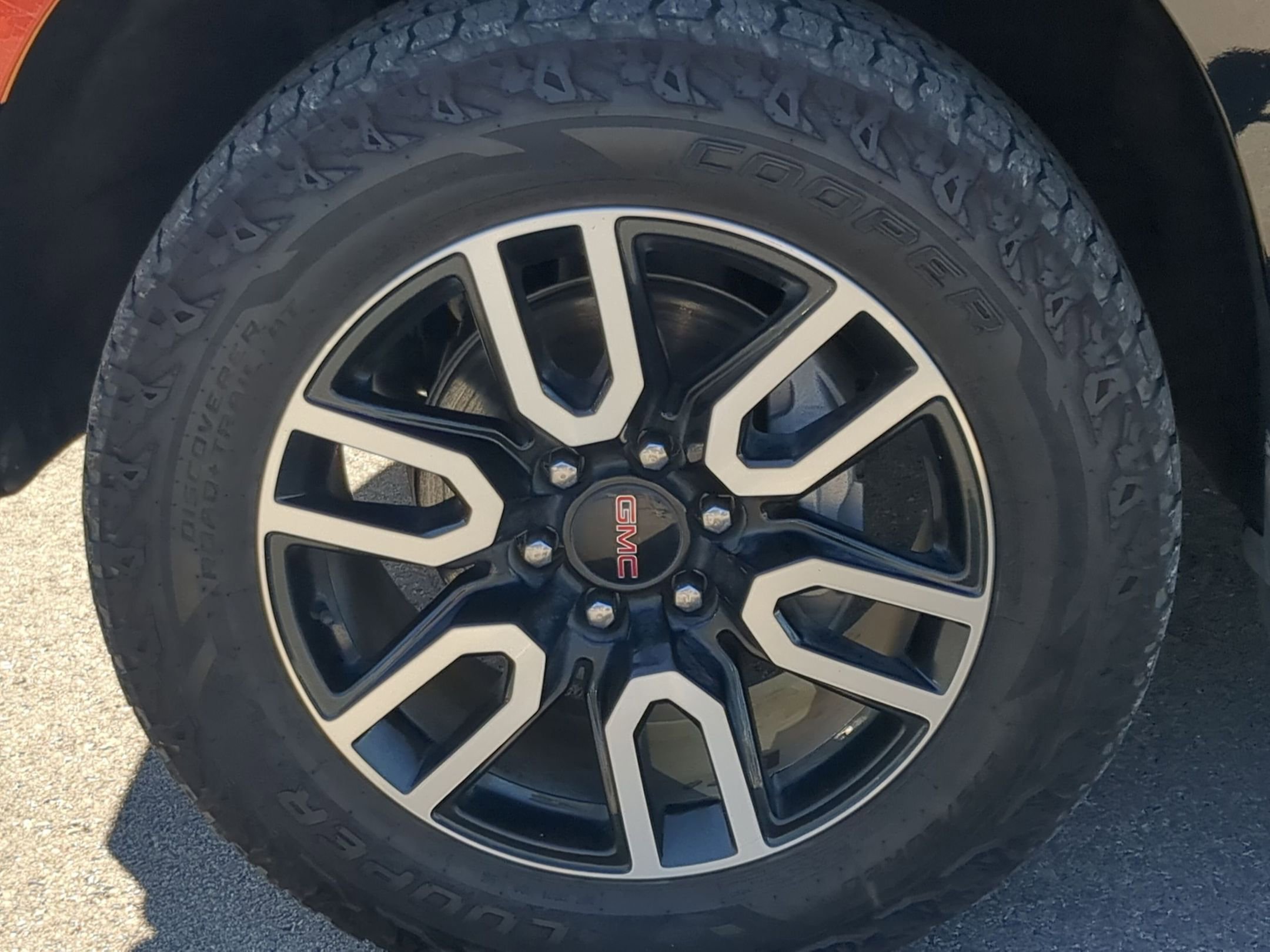 Used 2021 GMC Yukon AT4 w/ Rear Media and Nav Package image 9