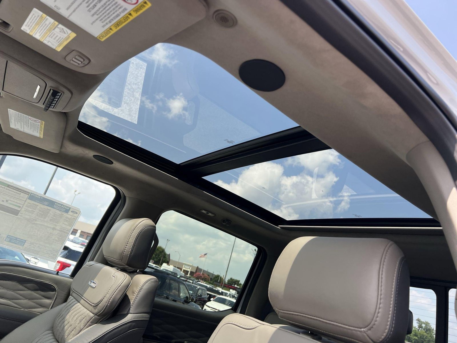 New 2025 Ford F350 Platinum w/ Platinum Plus Package image 24