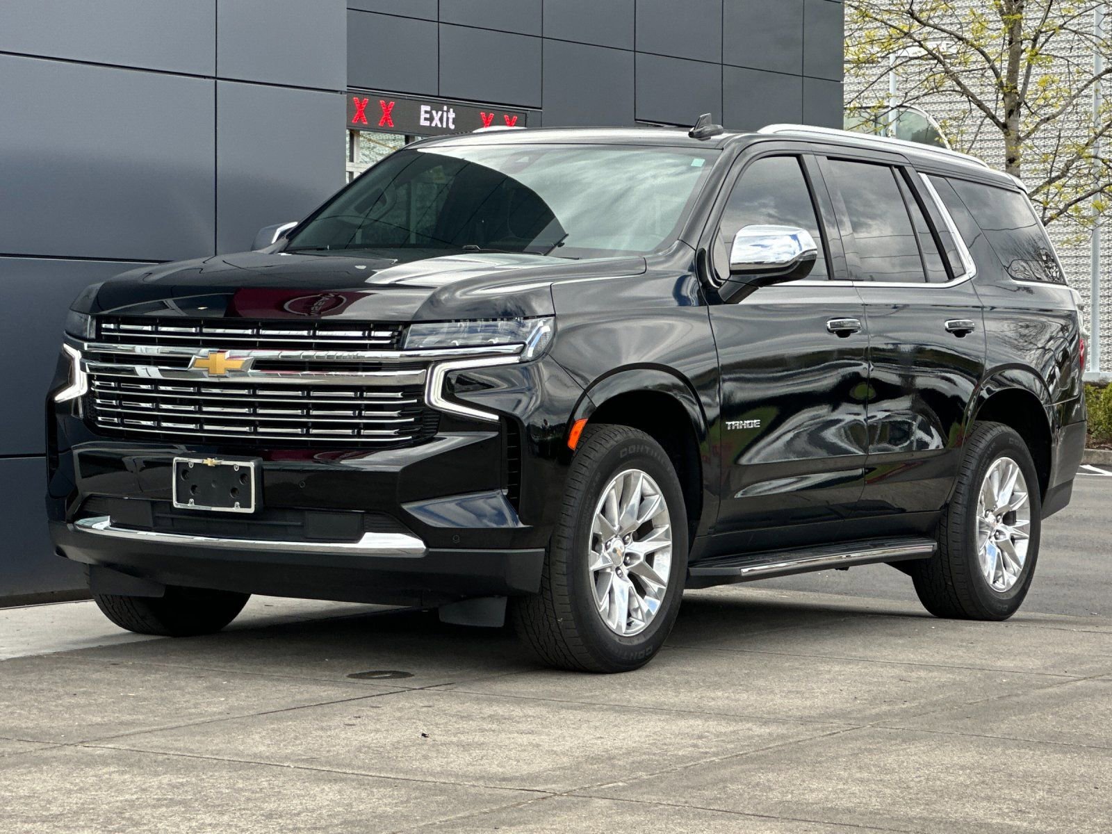 Used 2021 Chevrolet Tahoe Premier AWD/4WD image 7