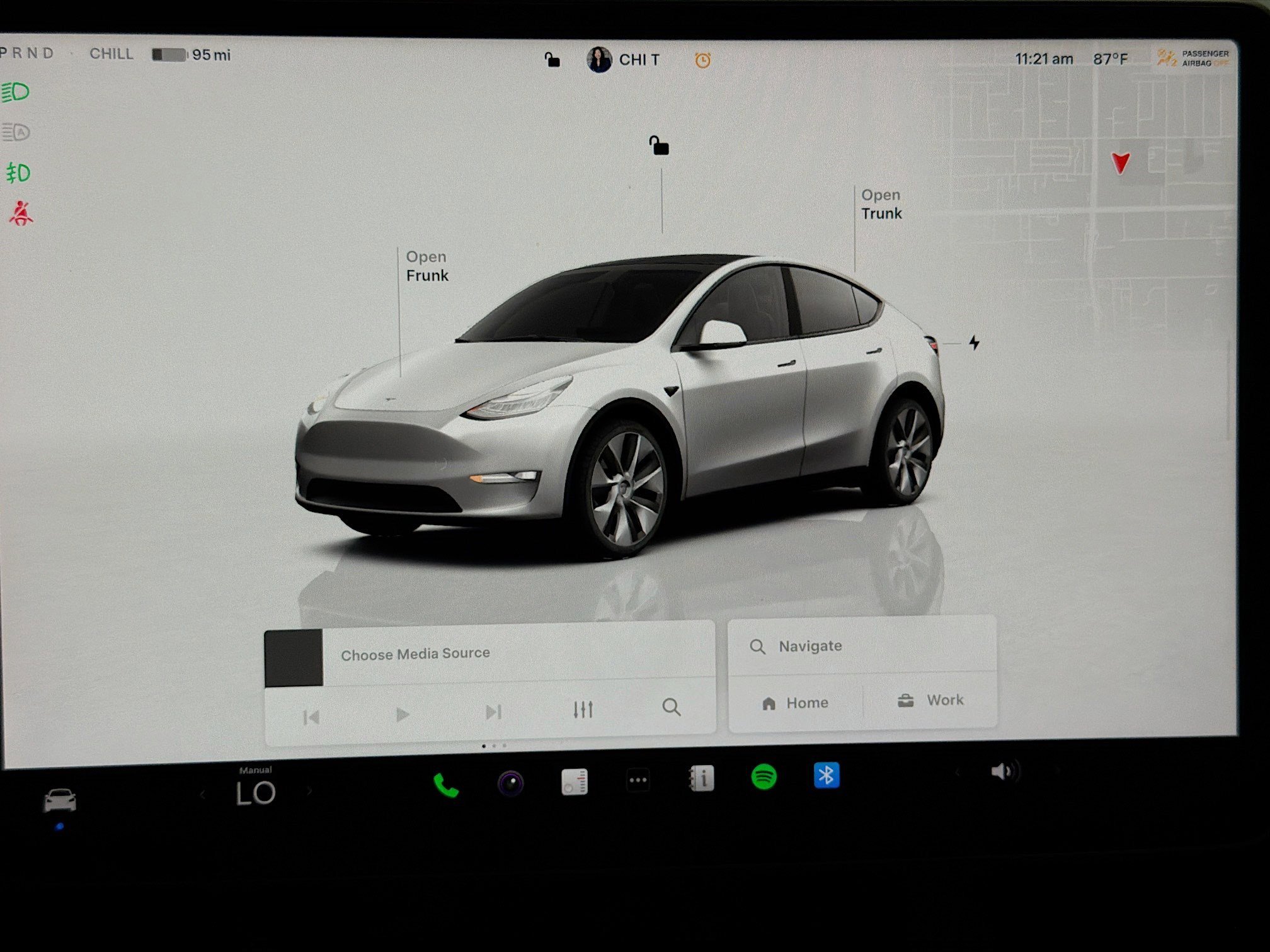 Used 2022 Tesla Model Y Long Range image 9