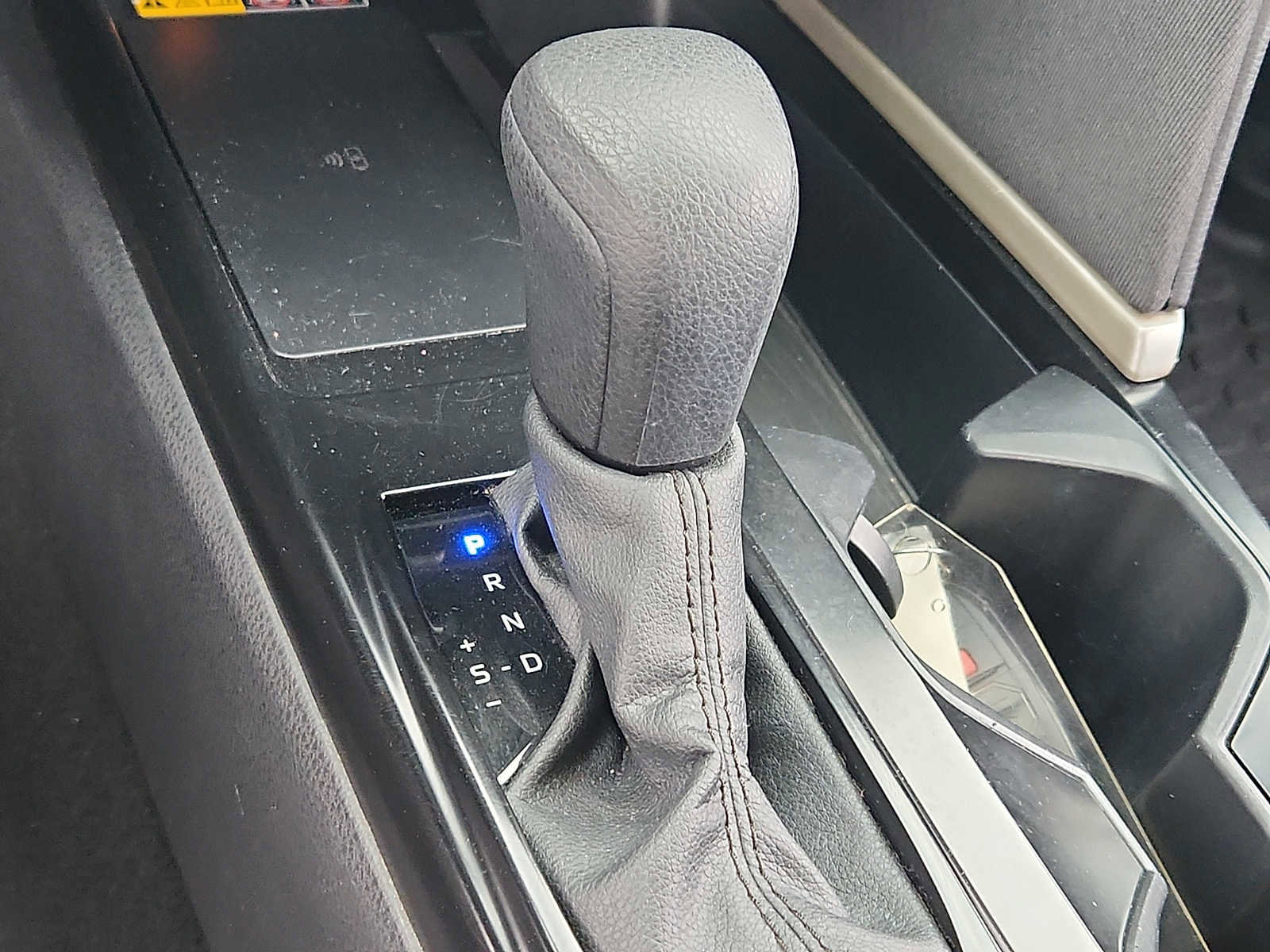 Used 2025 Toyota Camry LE FWD image 14