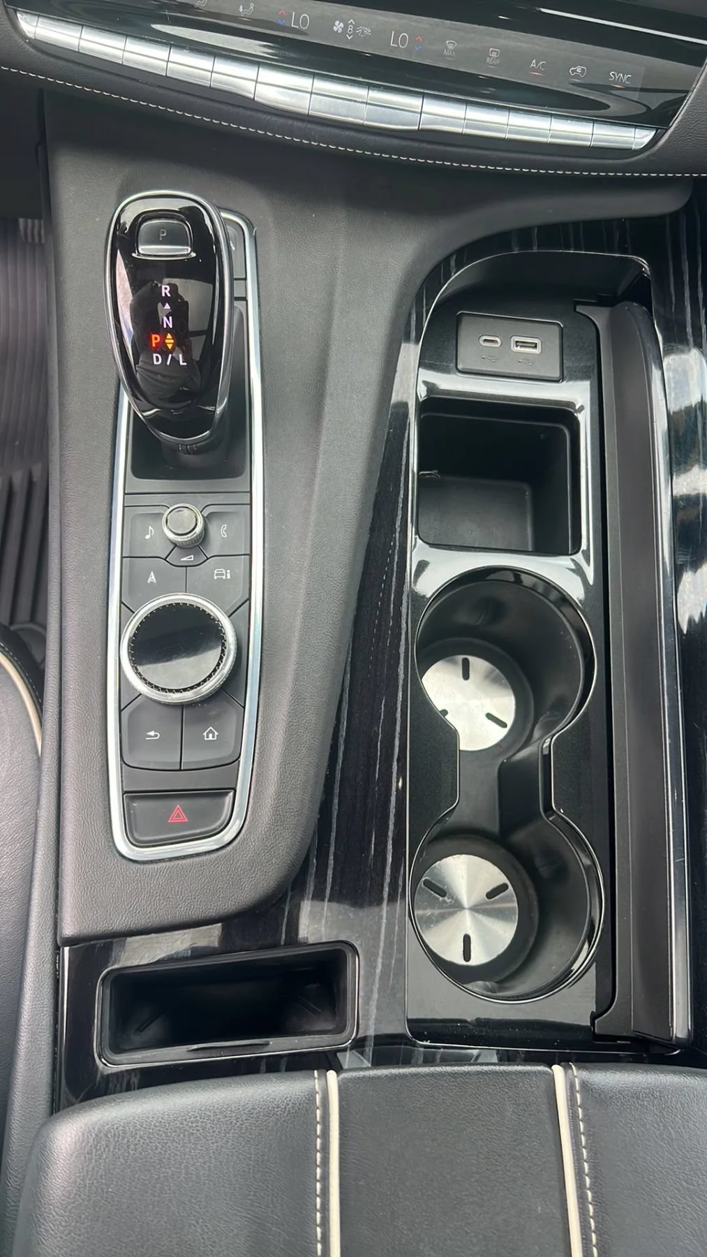 Used 2021 Cadillac Escalade Sport w/ Driver Assist Tech Package AWD/4WD image 30