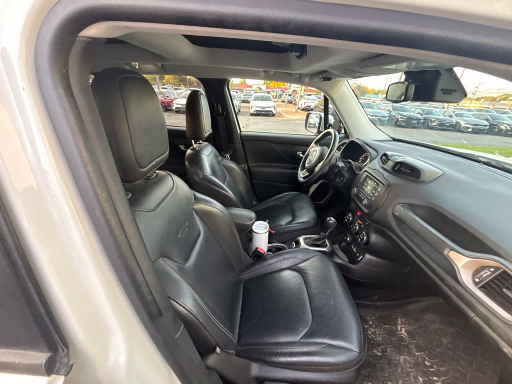 Used 2015 Jeep Renegade Limited w/ Safety & Security Group I AWD/4WD image 11