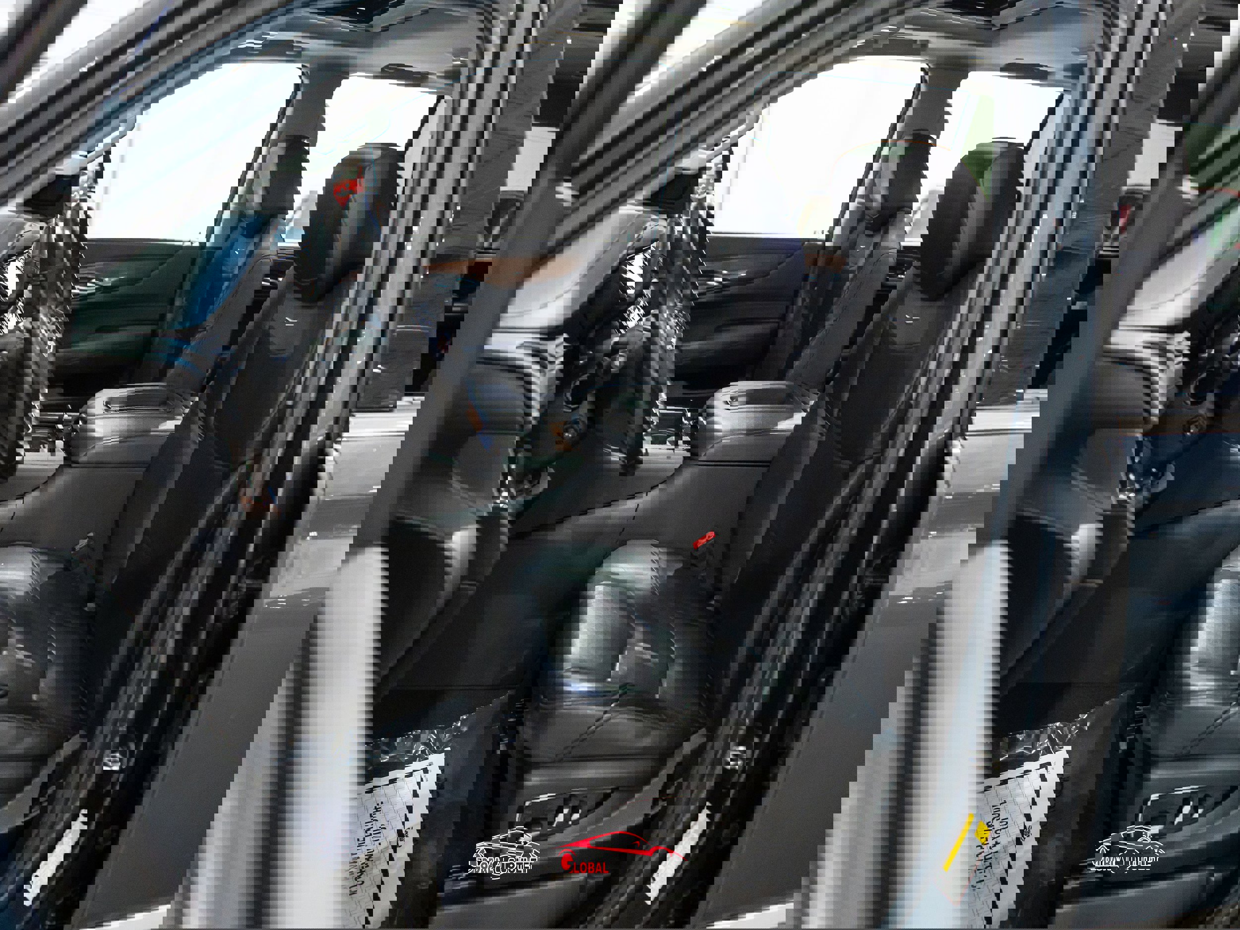 Used 2020 Cadillac Escalade Luxury AWD/4WD image 16