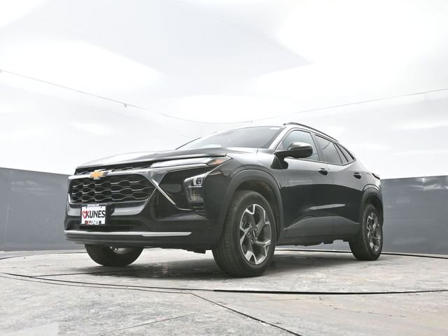 Used 2025 Chevrolet Trax LT image 50