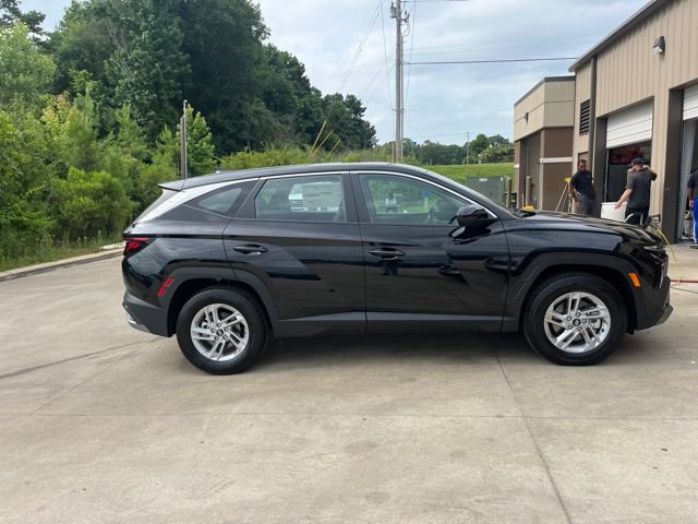 New 2026 Hyundai Tucson SE FWD image 2