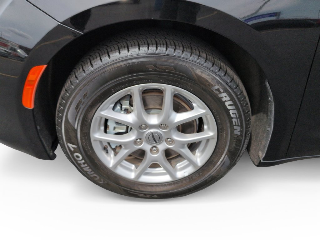 Used 2024 Chrysler Voyager LX FWD image 29