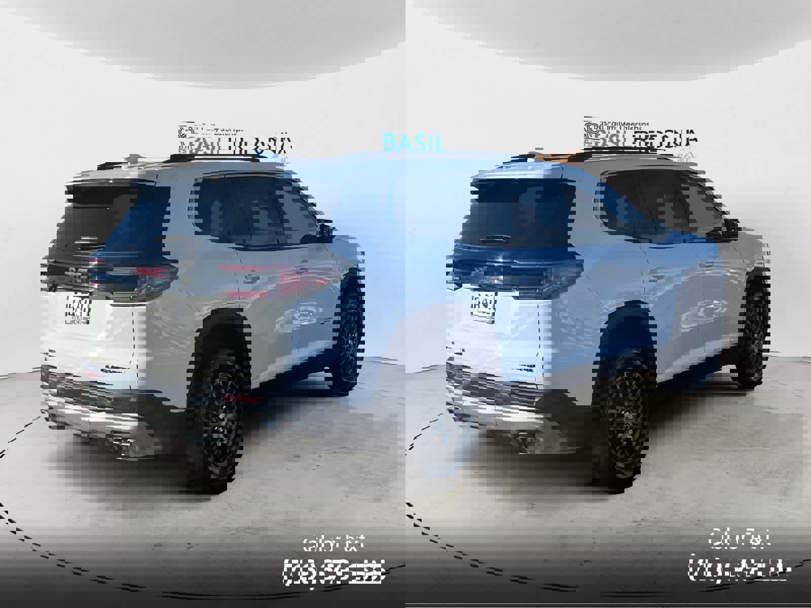 Used 2025 GMC Acadia Elevation image 5