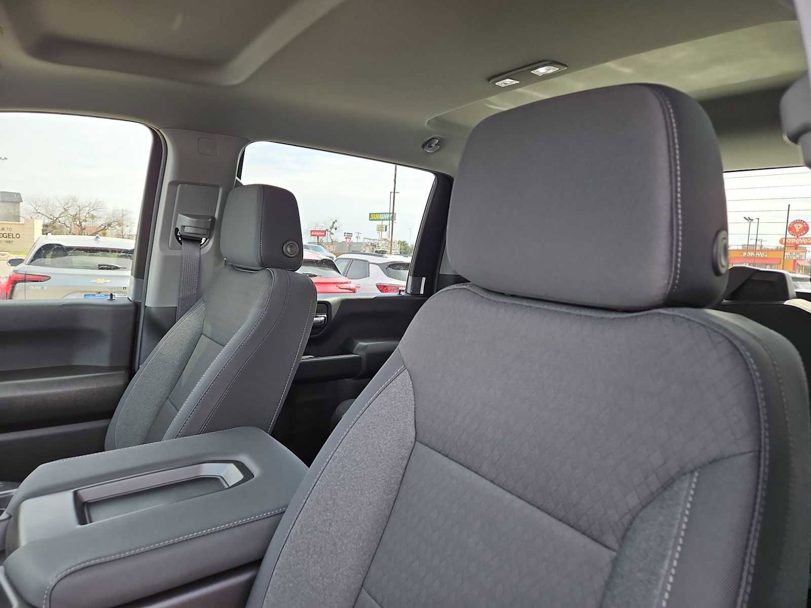 Used 2025 Chevrolet Silverado 2500 Custom w/ Custom Convenience Package image 13