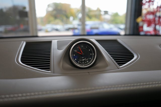 Used 2020 Porsche Macan S image 38