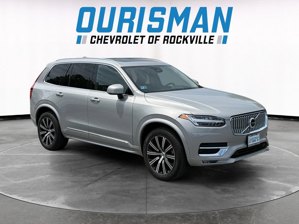 Used 2025 Volvo XC90 B5 Core AWD/4WD image 1