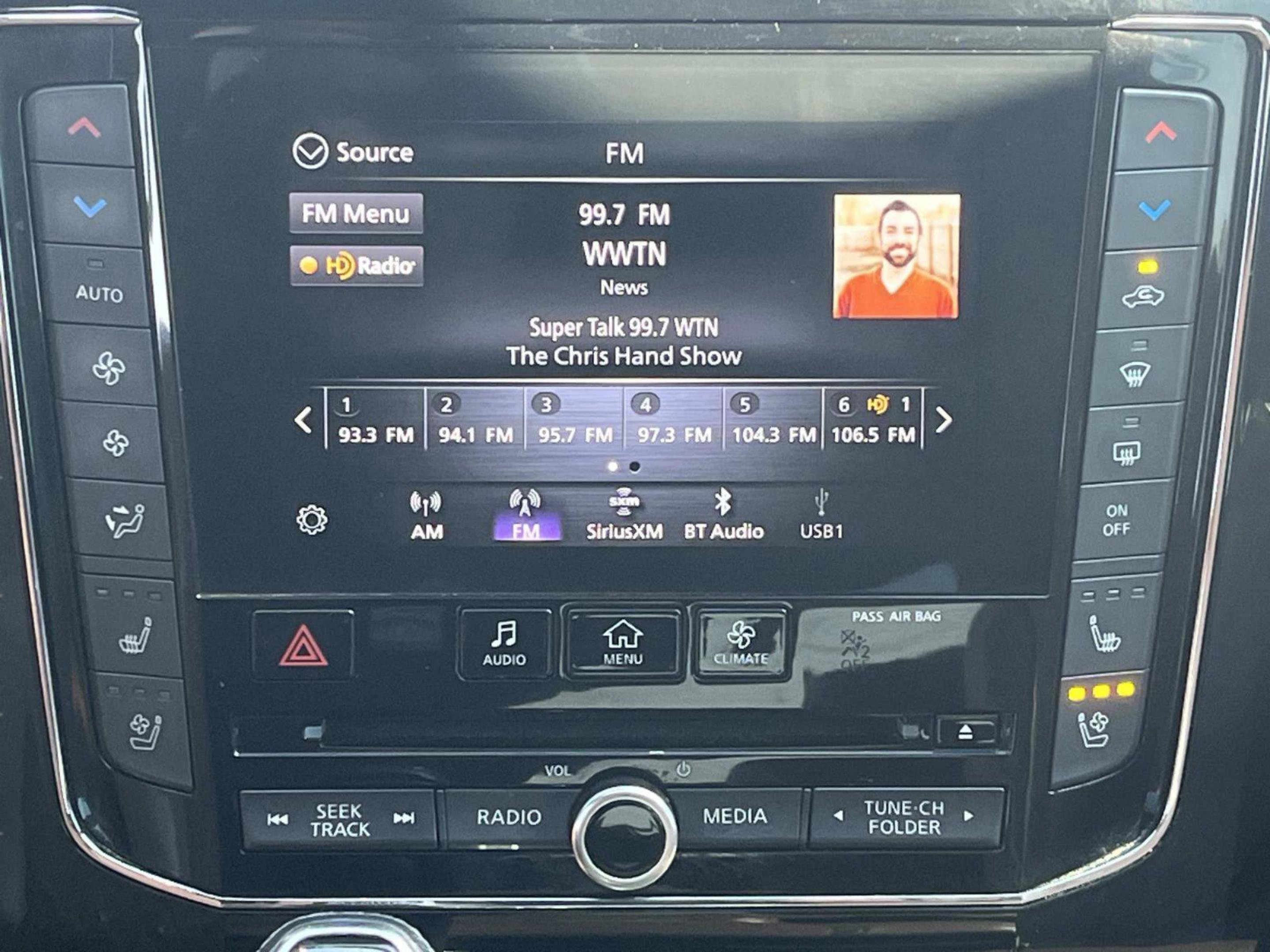 Used 2021 INFINITI QX80 Sensory w/ All-Season Package image 12