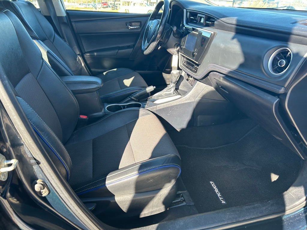 Used 2018 Toyota Corolla SE image 31