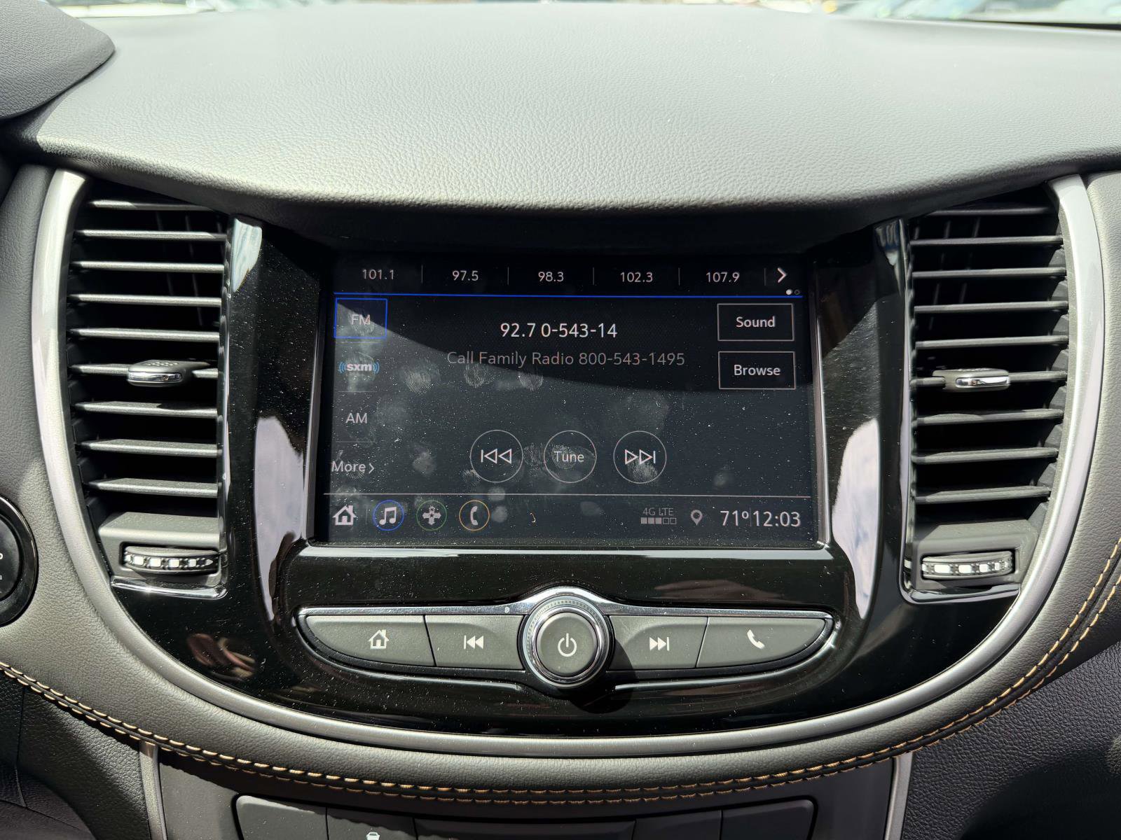 Certified 2022 Chevrolet Trax LT w/ LT Convenience Package image 21