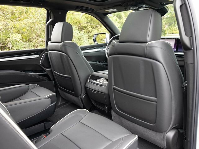 Used 2026 Cadillac Escalade ESV Sport w/ Touring Package image 72