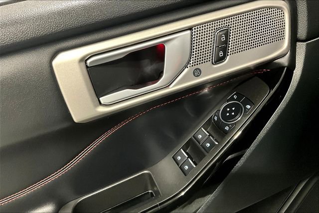 Used 2024 Ford Explorer ST-Line w/ Class IV Trailer Tow Package image 35