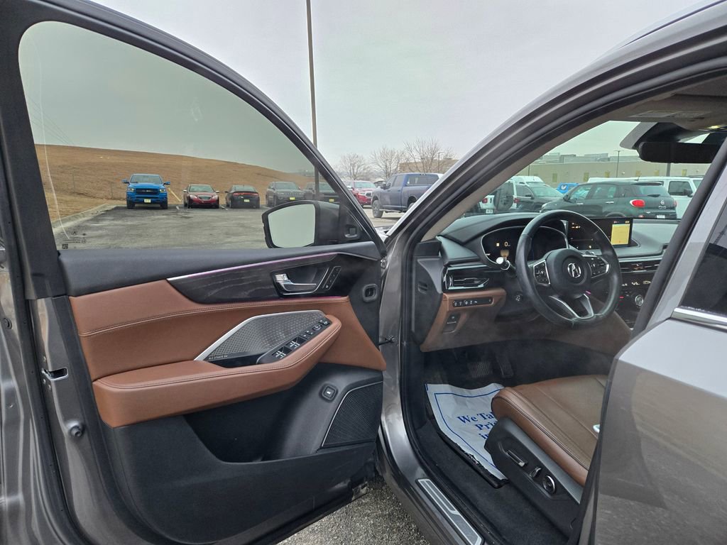 Used 2023 Acura MDX SH-AWD w/ Advance Package image 11