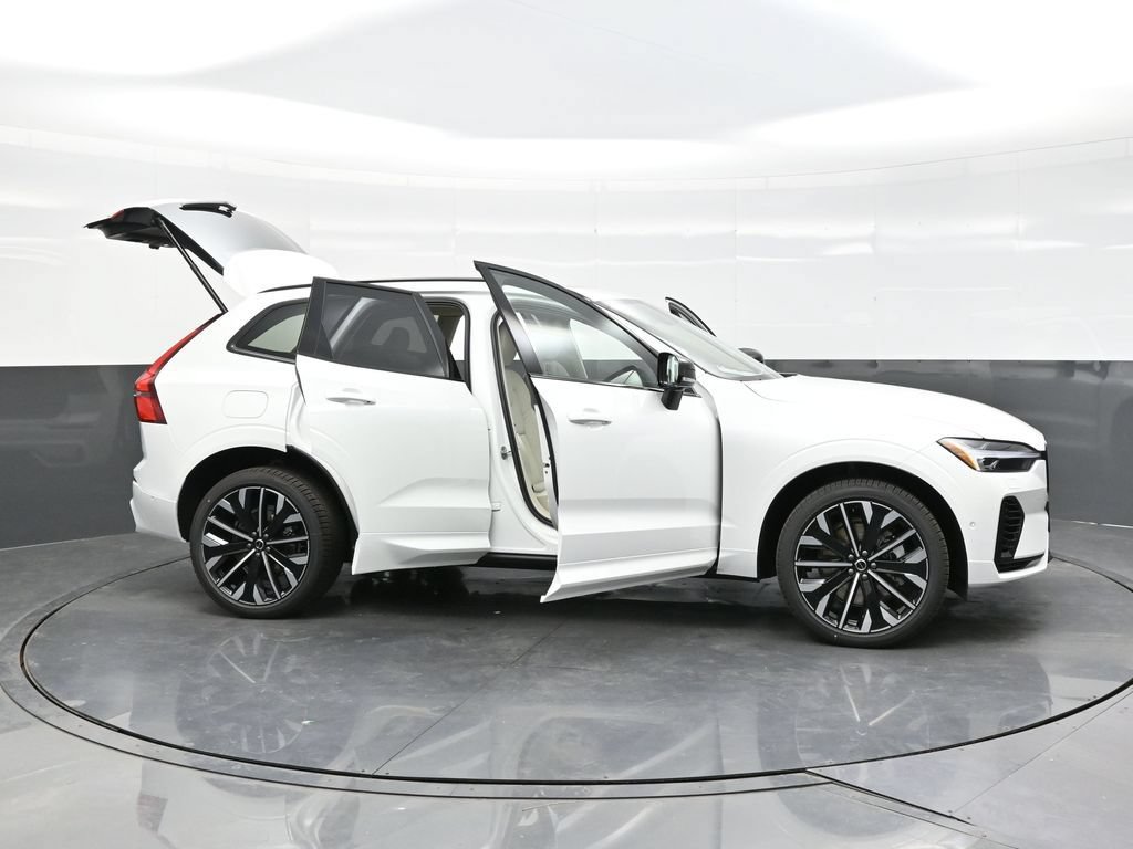 New 2026 Volvo XC60 T8 Ultra w/ Climate Package PRO AWD/4WD image 60