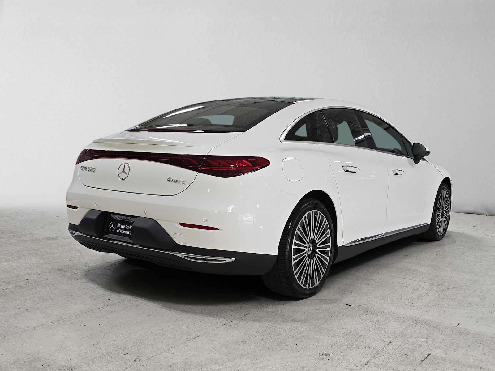 New 2026 Mercedes-Benz EQE 320 4MATIC Sedan image 3