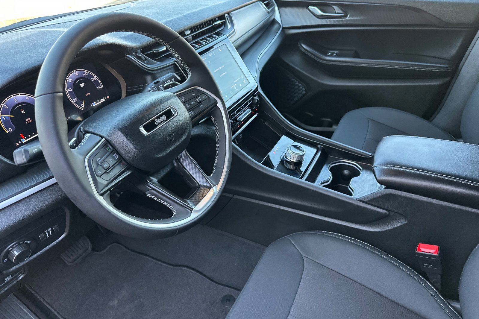 New 2025 Jeep Grand Cherokee Laredo X w/ Luxury Tech Group I image 10