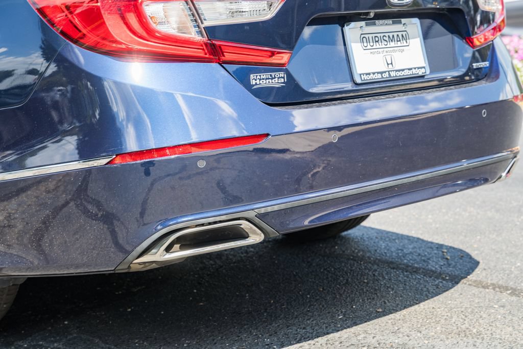 Used 2018 Honda Accord Touring image 9
