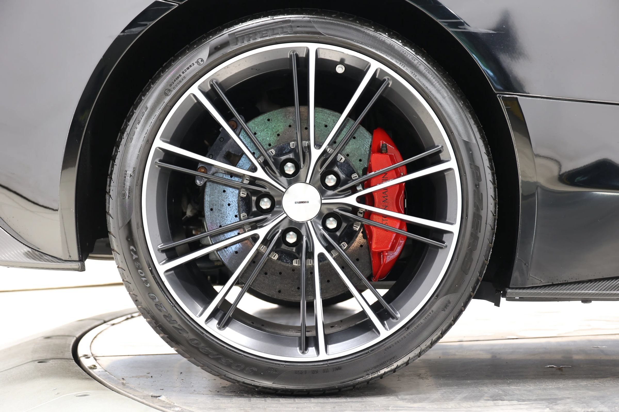 Used 2014 Aston Martin Vanquish Coupe RWD image 98