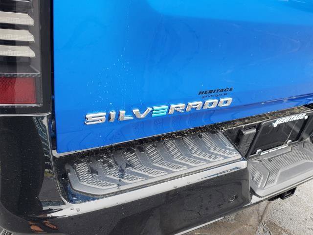 New 2025 Chevrolet Silverado EV RST AWD/4WD image 32