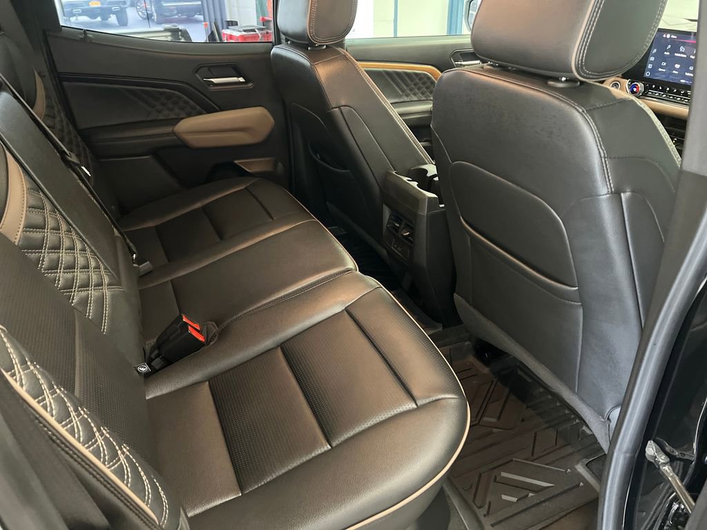 Used 2025 GMC Canyon Denali image 55