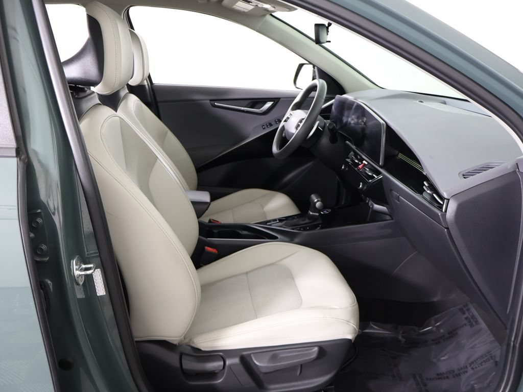 Used 2023 Kia Niro EX Touring FWD image 31