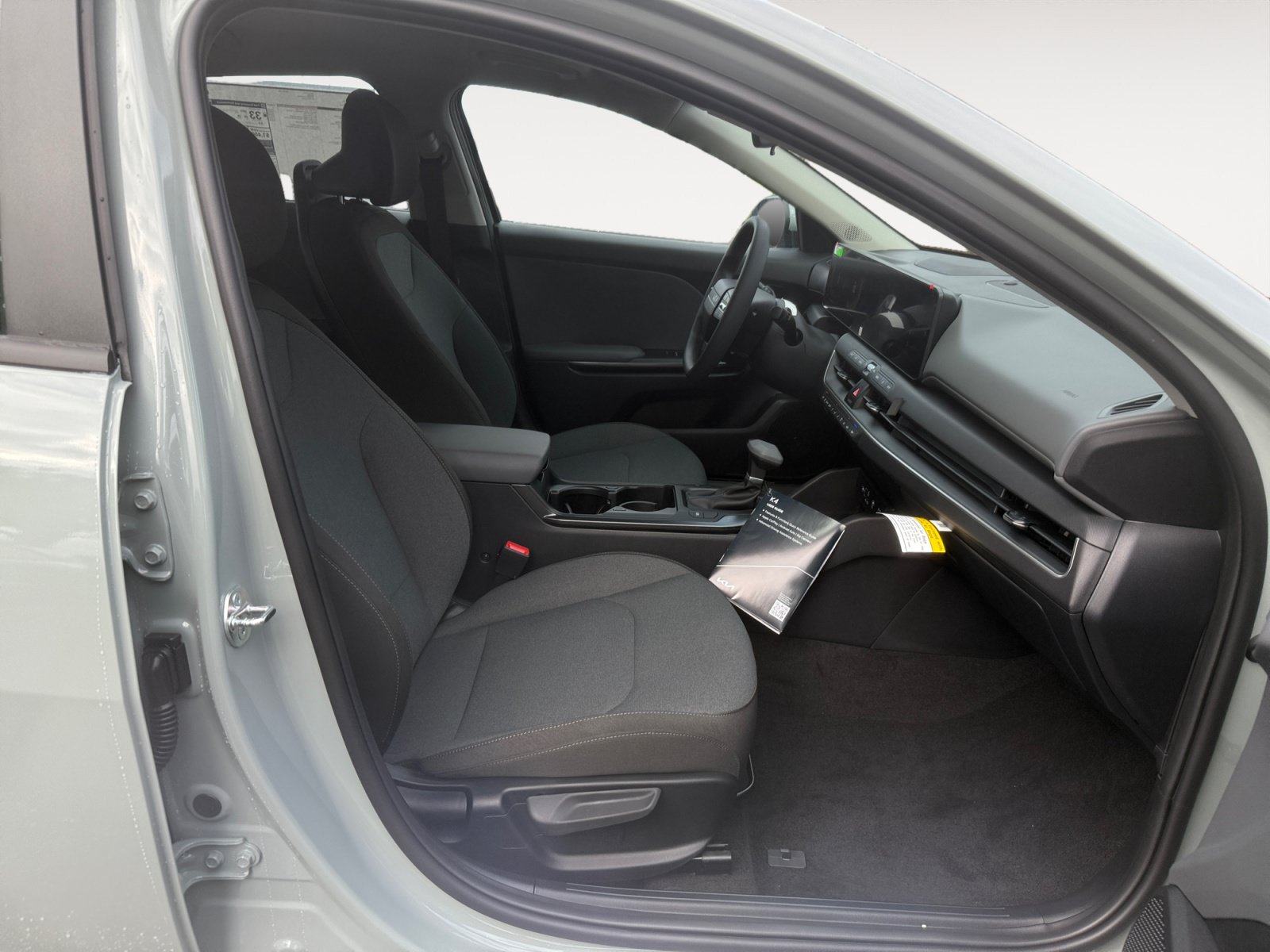 New 2027 Kia K4 FWD image 19