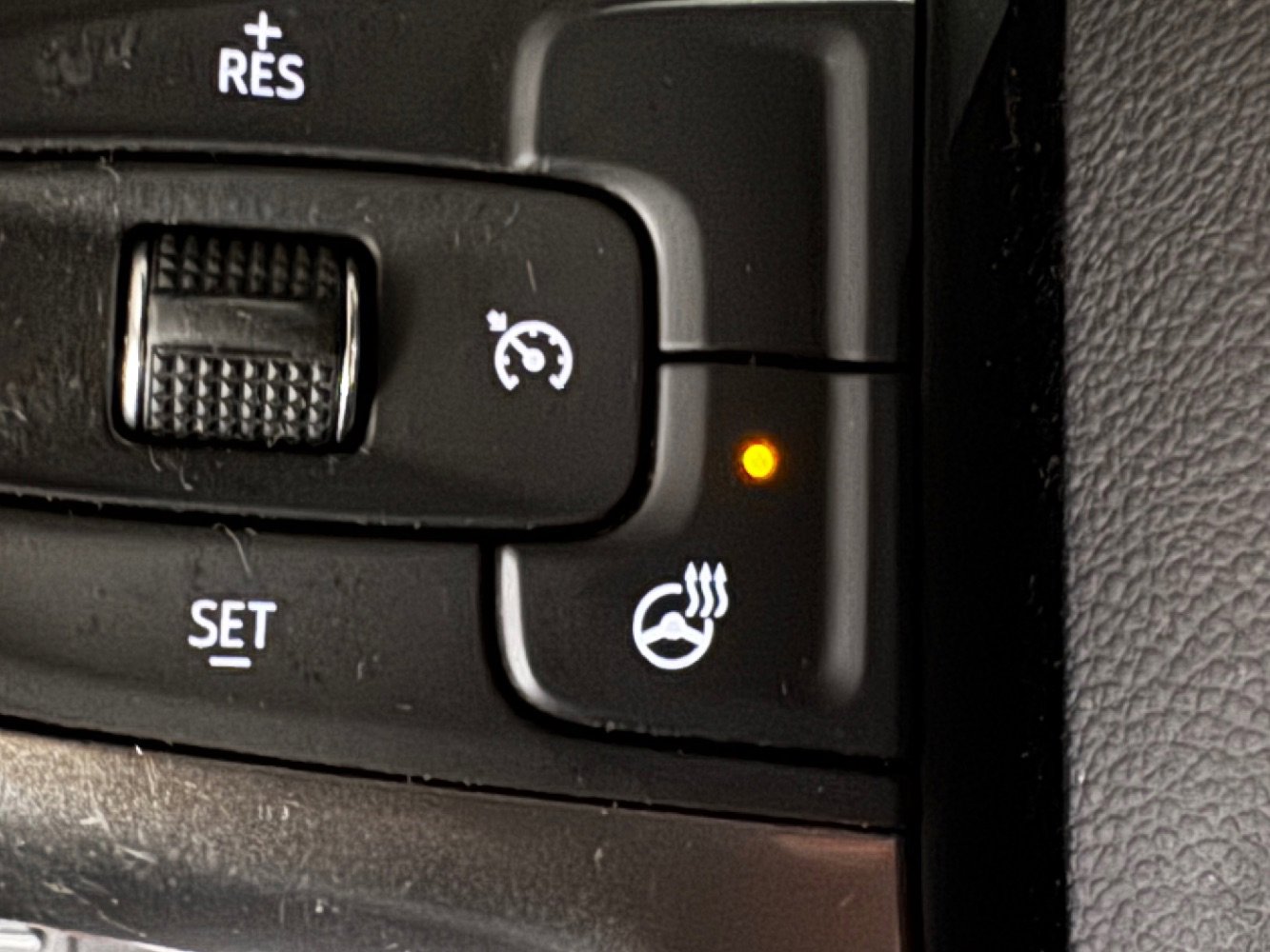Used 2021 Chevrolet Silverado 2500 LTZ image 32