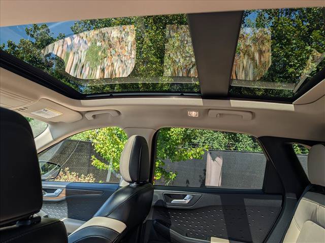 Used 2020 Ford Escape Titanium AWD/4WD image 26