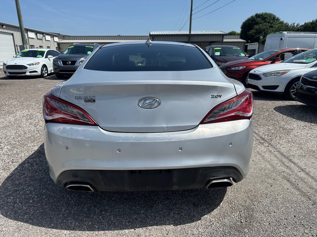 Used 2014 Hyundai Genesis 2.0T RWD image 5